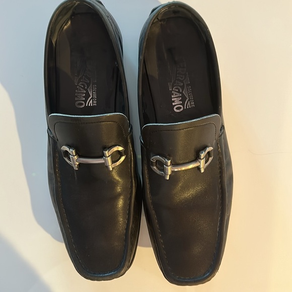 Ferragamo black leather shoes in excellent condition main image 5